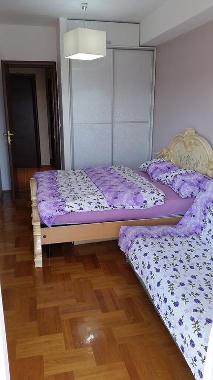 Athos * Podgorica