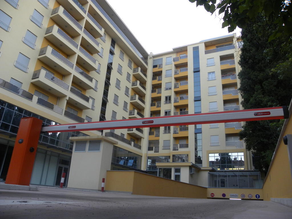 Apartment Athos *